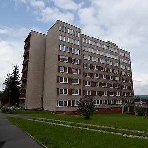 Hotel Domov Mladeze A Skolni Jidelna Karlovy Vary