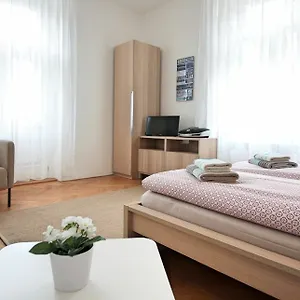 Hotel apartamentowy Angel, Praga